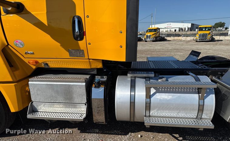 image for item GH9360 2021 International LT625 semi truck