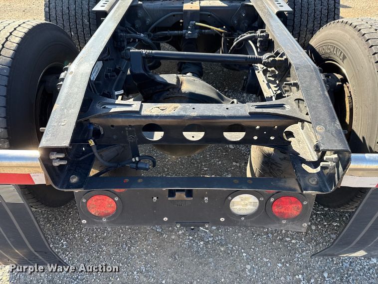 image for item GH9360 2021 International LT625 semi truck