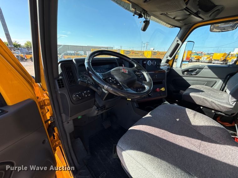 image for item GH9360 2021 International LT625 semi truck