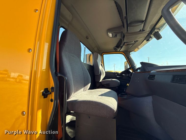 image for item GH9360 2021 International LT625 semi truck