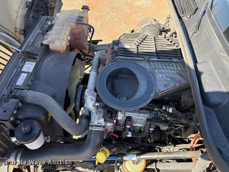 image for item GH9360 2021 International LT625 semi truck