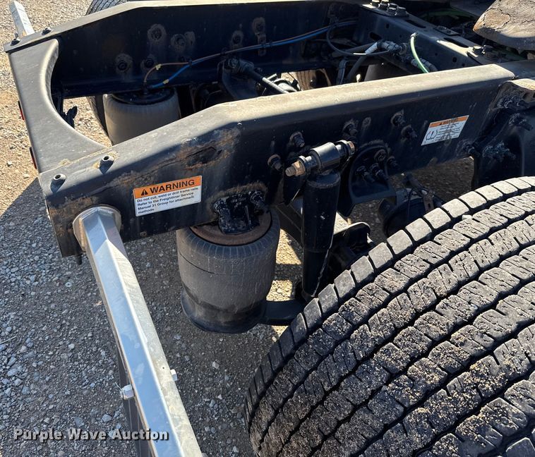 image for item GH9361 2021 Freightliner Cascadia 126 semi truck