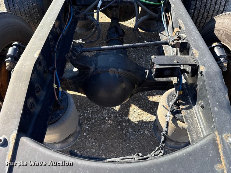 image for item GH9361 2021 Freightliner Cascadia 126 semi truck