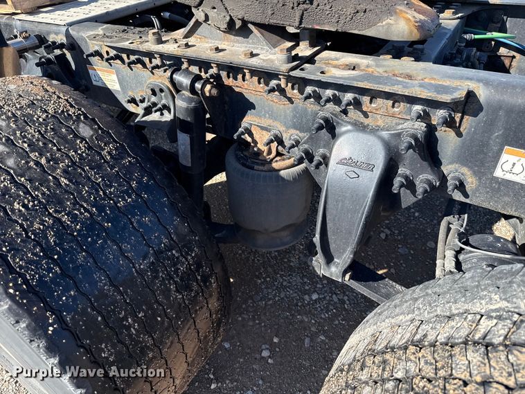 image for item GH9361 2021 Freightliner Cascadia 126 semi truck