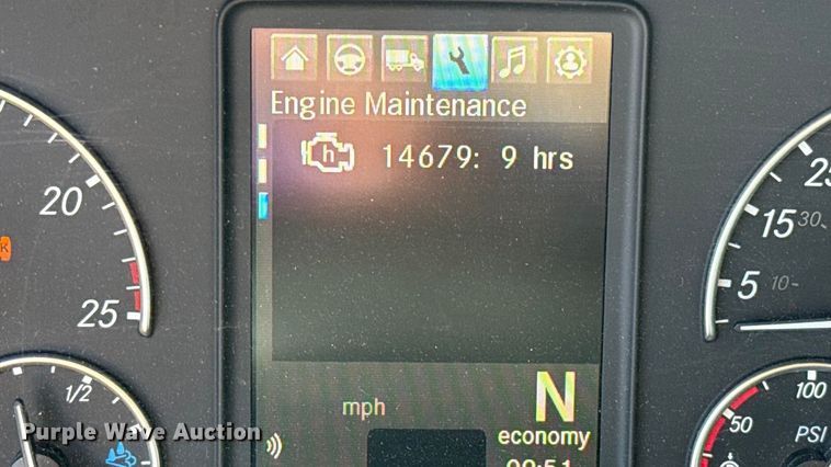 image for item GH9361 2021 Freightliner Cascadia 126 semi truck