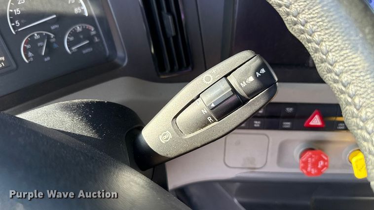 image for item GH9361 2021 Freightliner Cascadia 126 semi truck