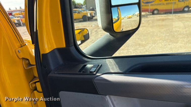 image for item GH9361 2021 Freightliner Cascadia 126 semi truck