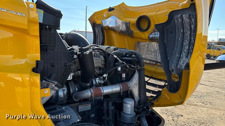 image for item GH9361 2021 Freightliner Cascadia 126 semi truck