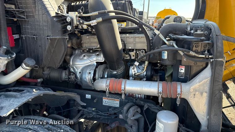 image for item GH9361 2021 Freightliner Cascadia 126 semi truck