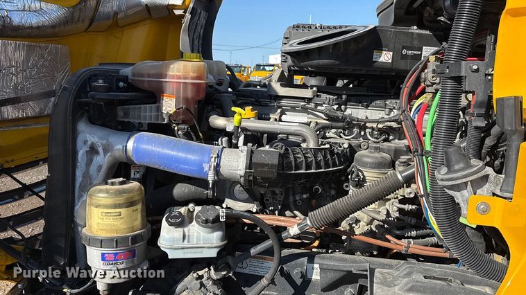 image for item GH9361 2021 Freightliner Cascadia 126 semi truck