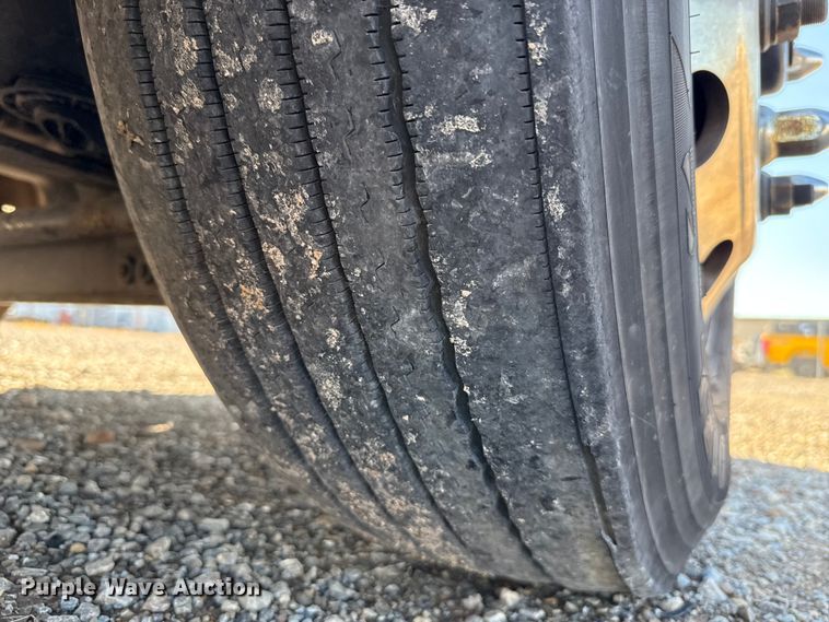 image for item GH9361 2021 Freightliner Cascadia 126 semi truck