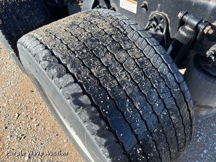 image for item GH9361 2021 Freightliner Cascadia 126 semi truck