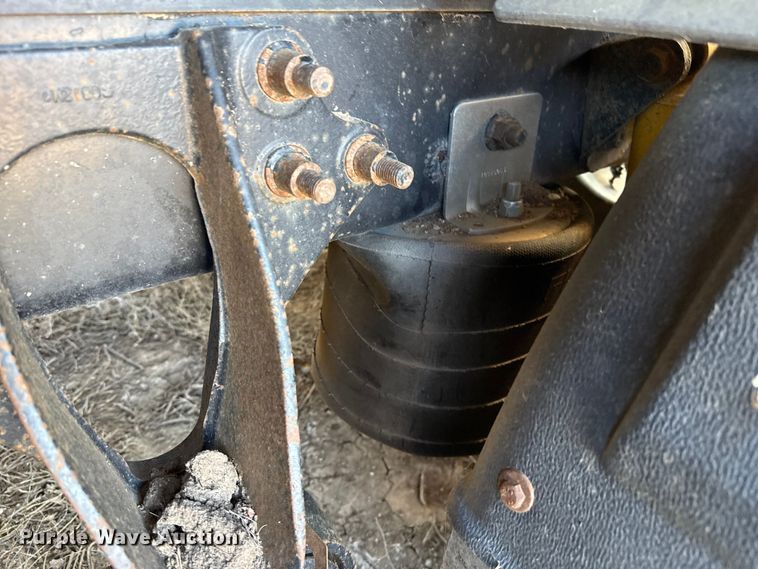 image for item GP9648 2006 International 9400i semi truck