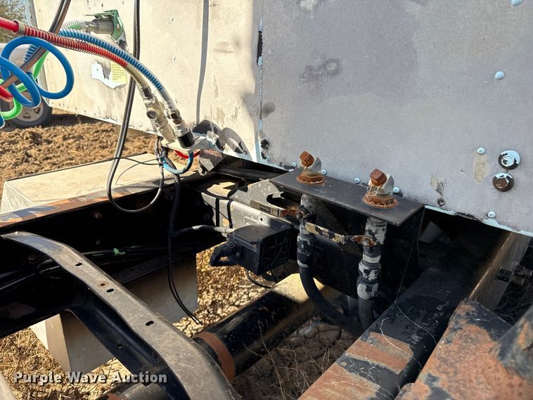 image for item GP9648 2006 International 9400i semi truck