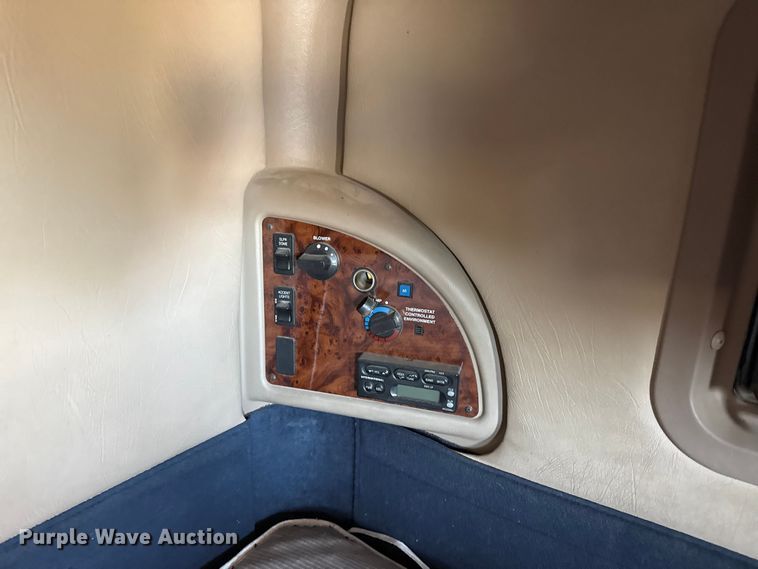 image for item GP9648 2006 International 9400i semi truck