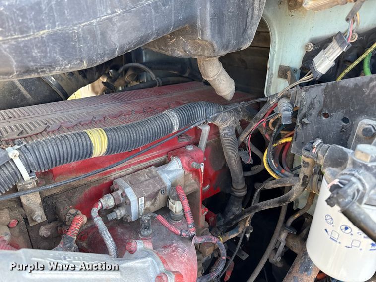 image for item GP9648 2006 International 9400i semi truck