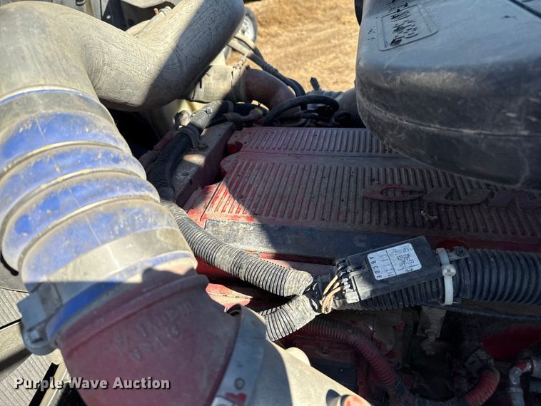 image for item GP9648 2006 International 9400i semi truck