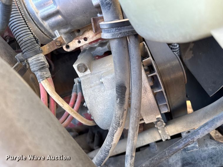 image for item GP9648 2006 International 9400i semi truck