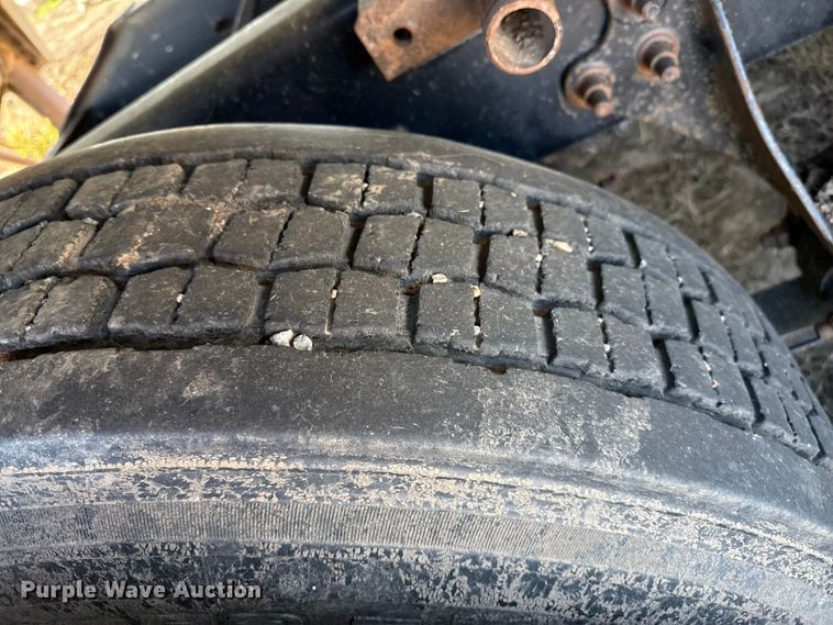 image for item GP9648 2006 International 9400i semi truck