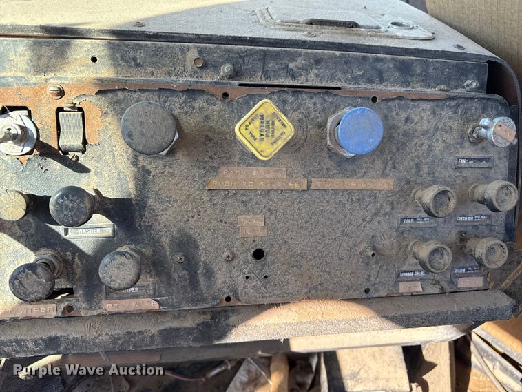 image for item GP9651 1978 White Road Boss 2 semi truck