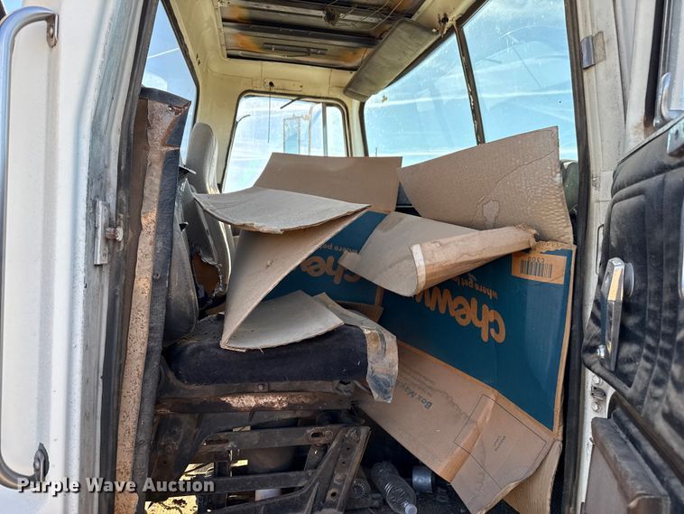 image for item GP9651 1978 White Road Boss 2 semi truck