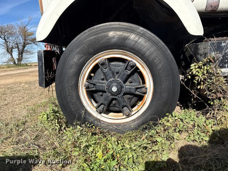 image for item GP9651 1978 White Road Boss 2 semi truck