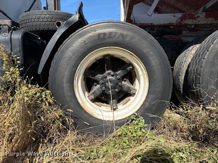 image for item GP9651 1978 White Road Boss 2 semi truck