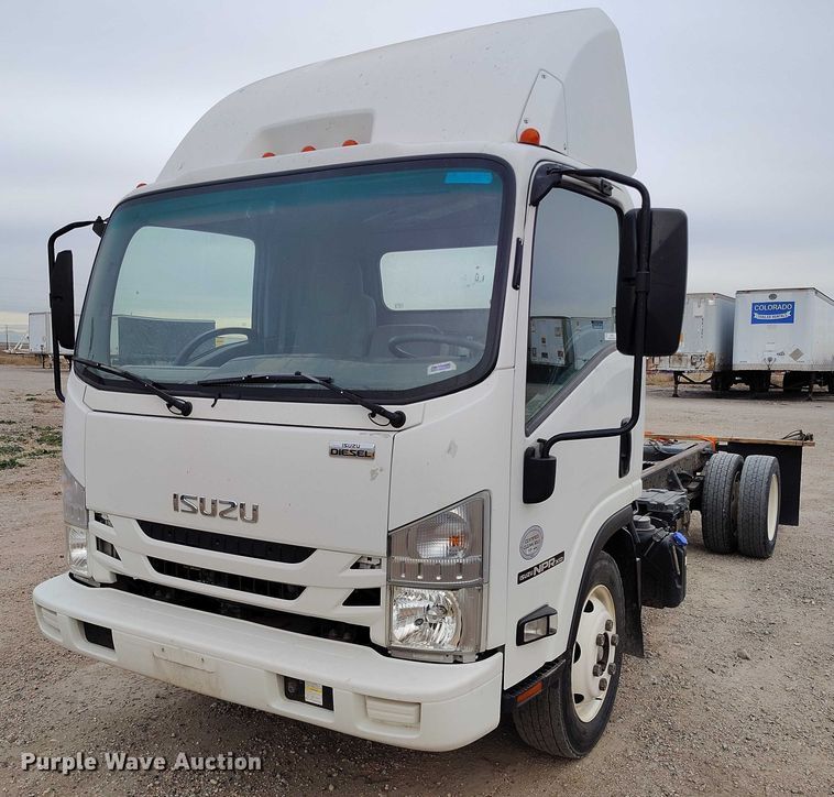 image for item IH9347 2016 Isuzu NPR-XD truck cab and chassis
