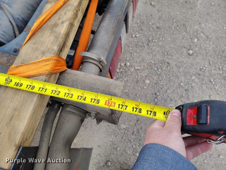 image for item IH9347 2016 Isuzu NPR-XD truck cab and chassis