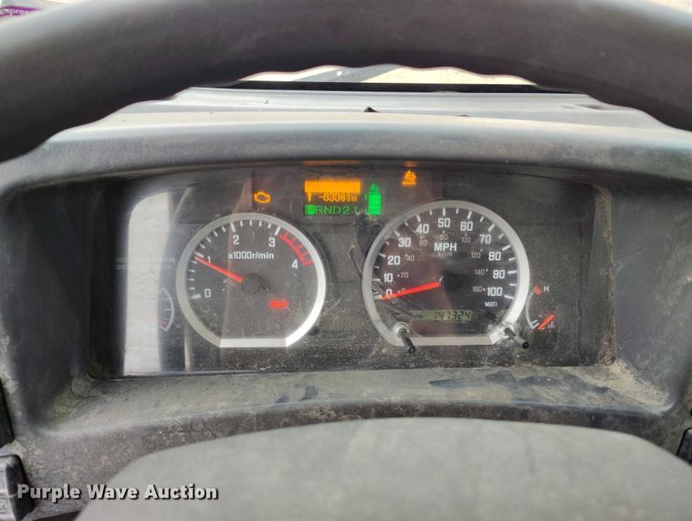 image for item IH9347 2016 Isuzu NPR-XD truck cab and chassis