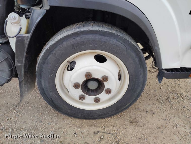 image for item IH9347 2016 Isuzu NPR-XD truck cab and chassis