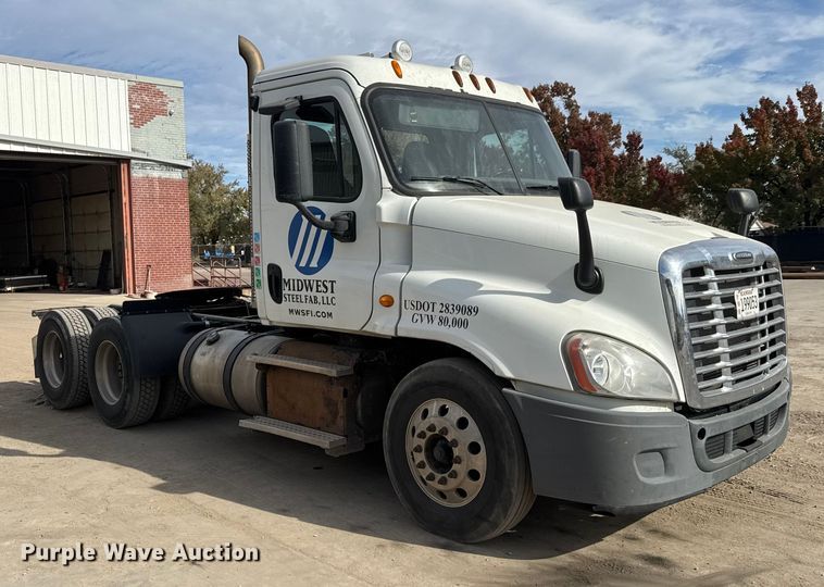 CAMIóN 2013 FREIGHTLINER