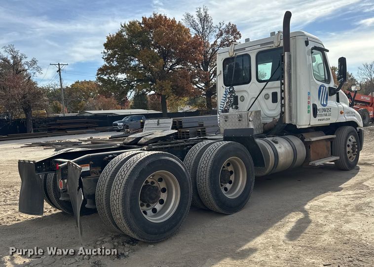 CAMIóN 2013 FREIGHTLINER