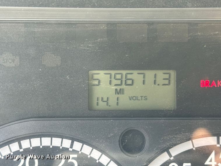 image for item NA9892 2013 Freightliner Cascadia 125 semi truck