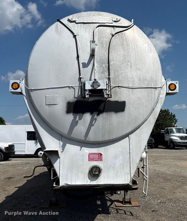 image for item NU9551 1965 Trail Master pneumatic dry bulk trailer