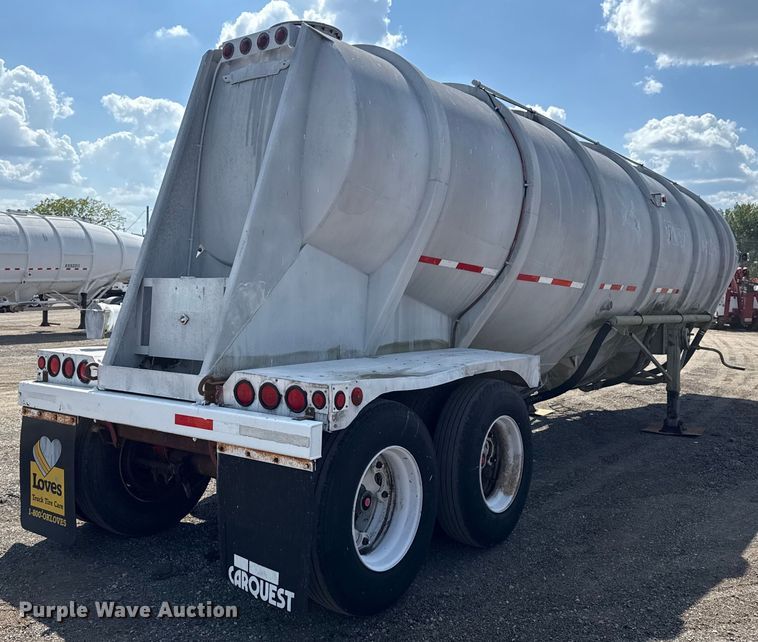 image for item NU9551 1965 Trail Master pneumatic dry bulk trailer