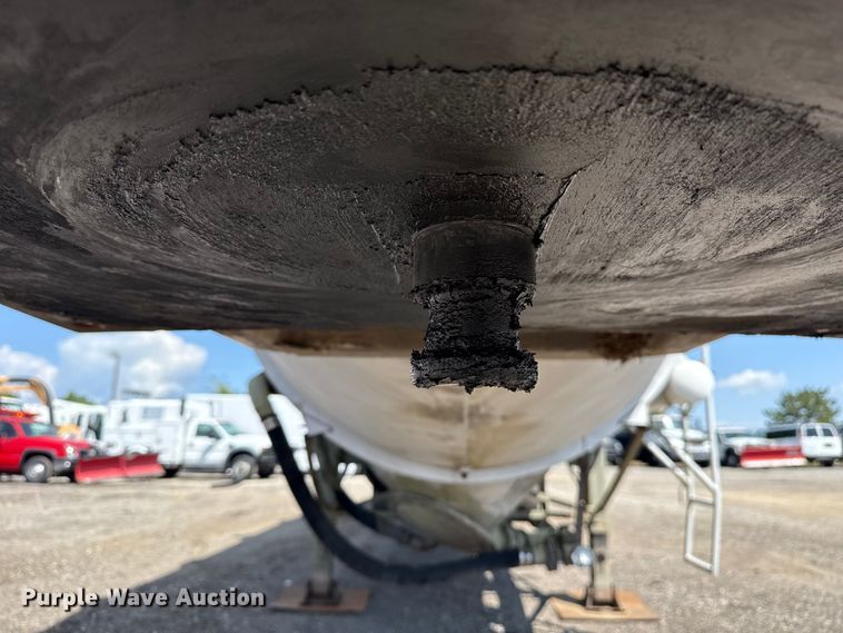 image for item NU9551 1965 Trail Master pneumatic dry bulk trailer