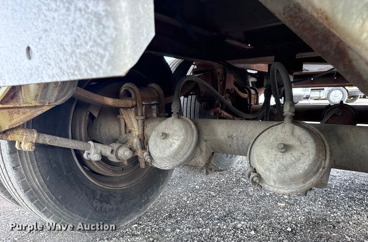 image for item NU9551 1965 Trail Master pneumatic dry bulk trailer