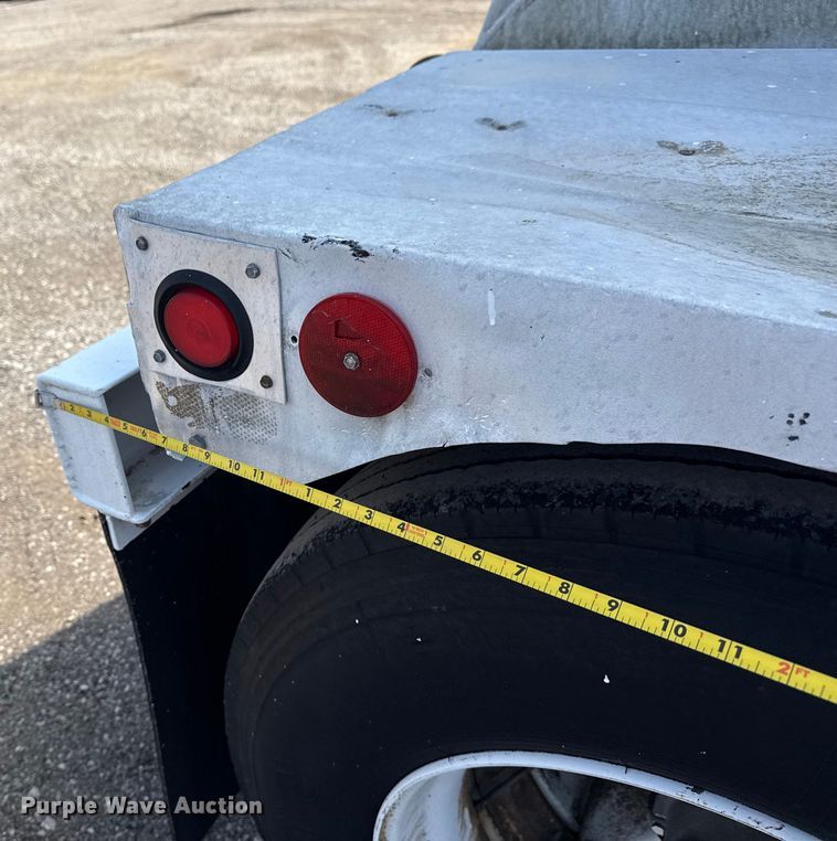 image for item NU9551 1965 Trail Master pneumatic dry bulk trailer