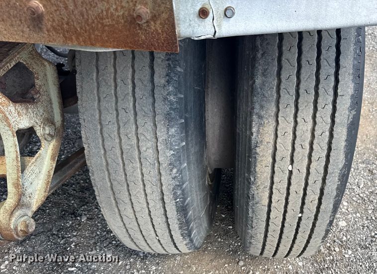 image for item NU9551 1965 Trail Master pneumatic dry bulk trailer