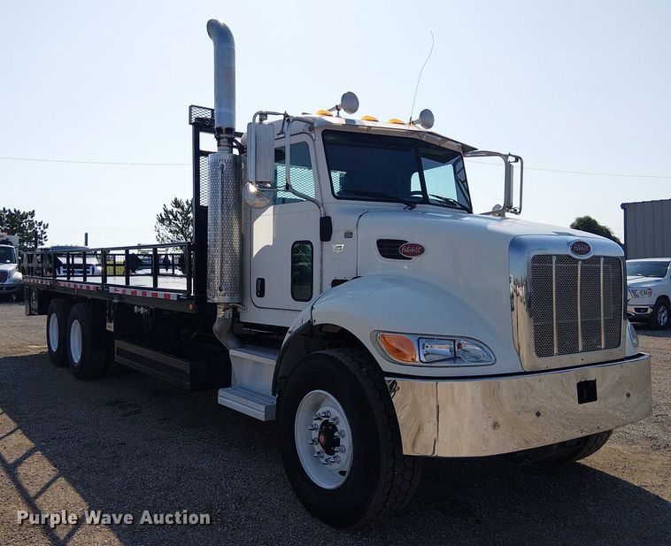 image for item NU9728 2008 Peterbilt 340 flatbed truck