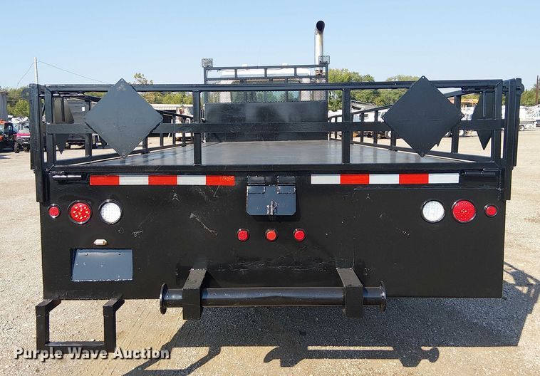 image for item NU9728 2008 Peterbilt 340 flatbed truck