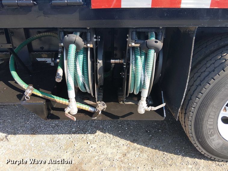 image for item NU9728 2008 Peterbilt 340 flatbed truck