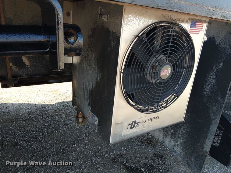 image for item NU9728 2008 Peterbilt 340 flatbed truck