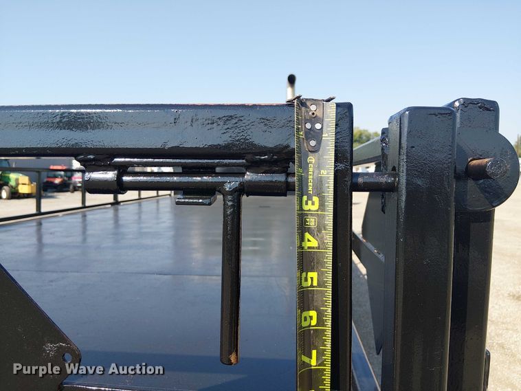 image for item NU9728 2008 Peterbilt 340 flatbed truck