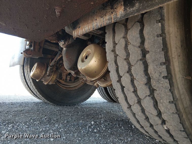 image for item NU9728 2008 Peterbilt 340 flatbed truck