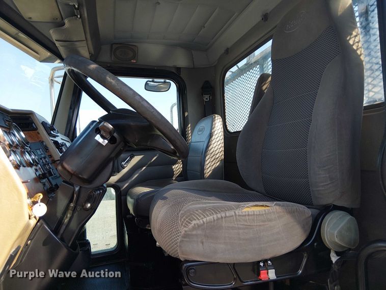 image for item NU9728 2008 Peterbilt 340 flatbed truck