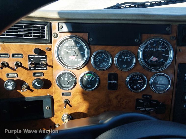 image for item NU9728 2008 Peterbilt 340 flatbed truck