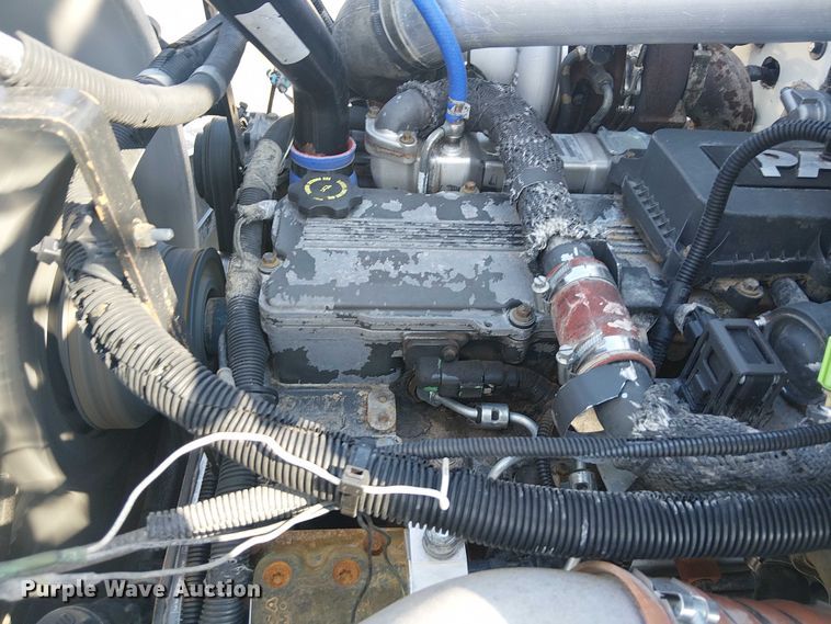 image for item NU9728 2008 Peterbilt 340 flatbed truck