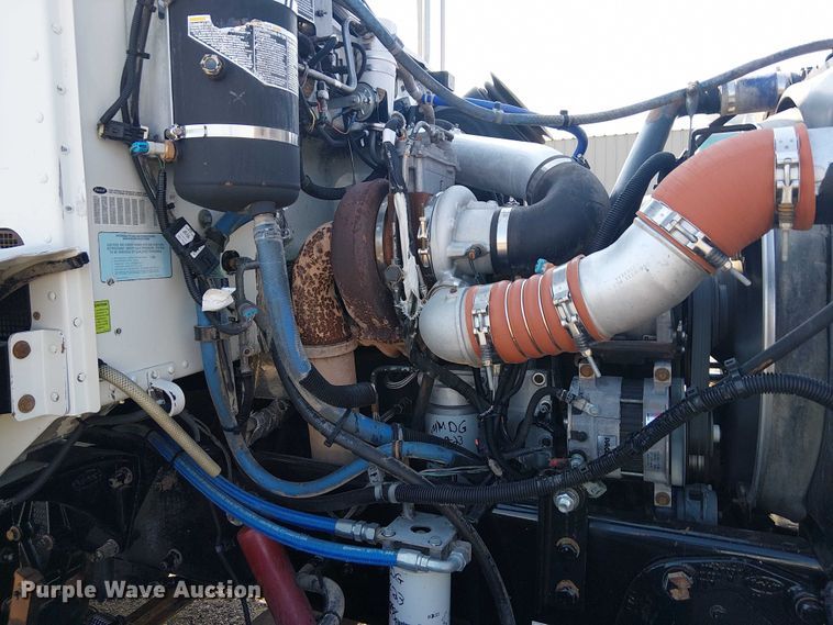 image for item NU9728 2008 Peterbilt 340 flatbed truck